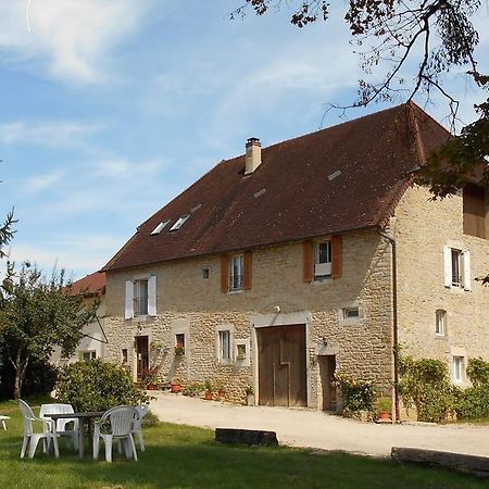 MontmorotLa Ferme De Montard住宿加早餐旅馆 外观 照片