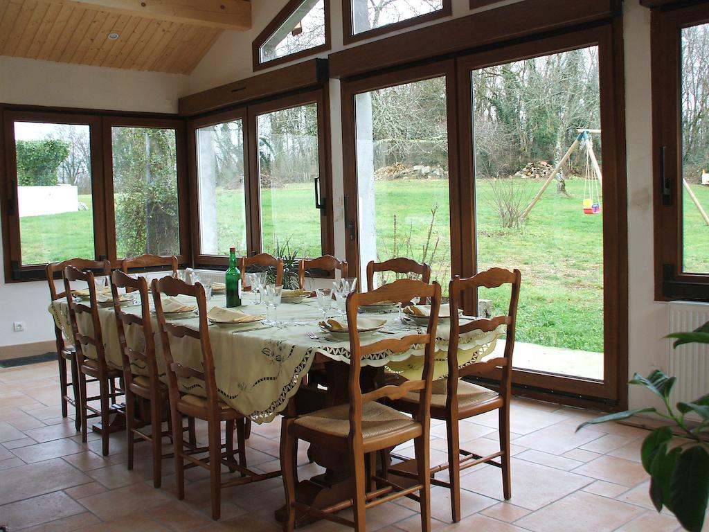 MontmorotLa Ferme De Montard住宿加早餐旅馆 外观 照片