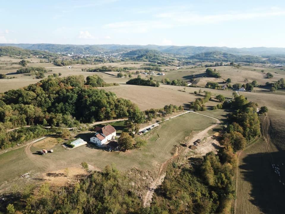 MontmorotLa Ferme De Montard住宿加早餐旅馆 外观 照片